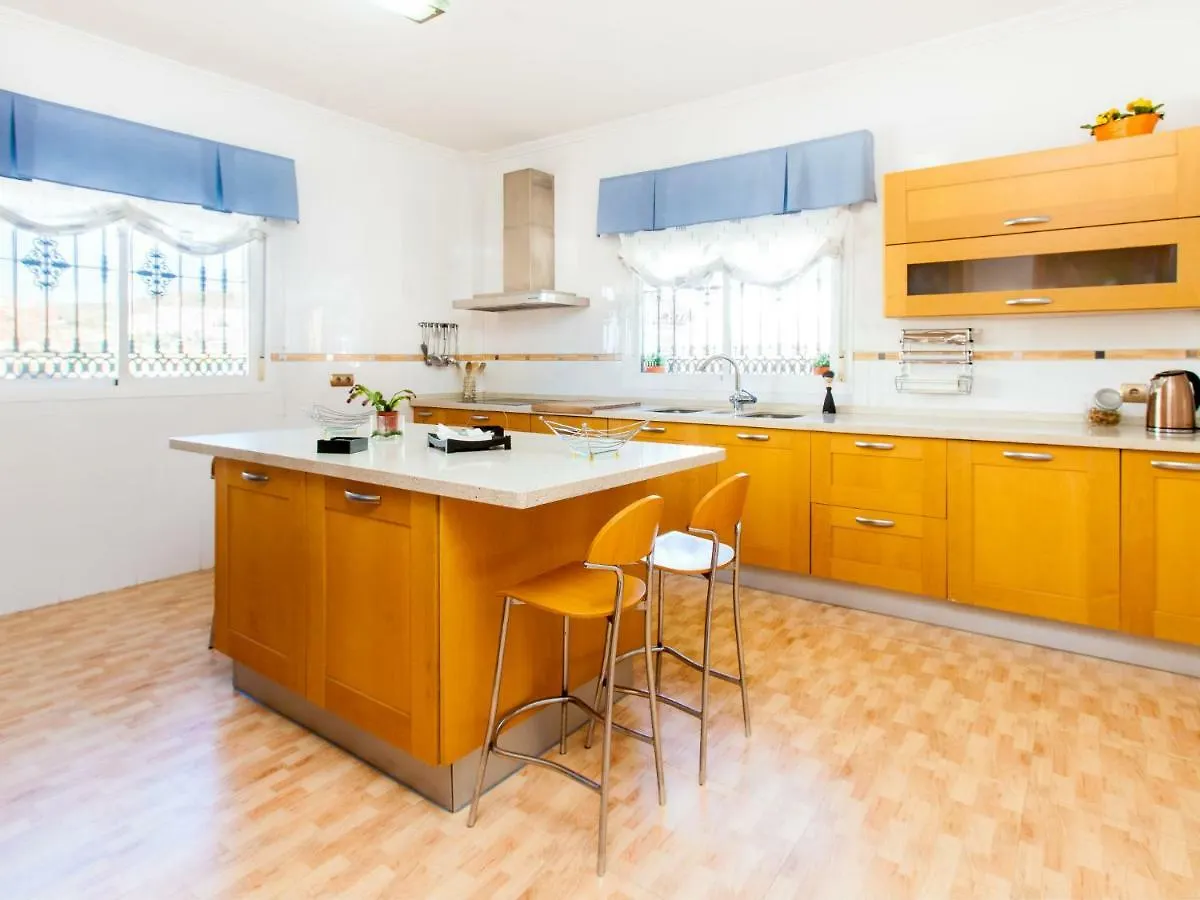 Rincón de la Victoria Holiday Home Mis Tres Rosas By Interhome ספרד